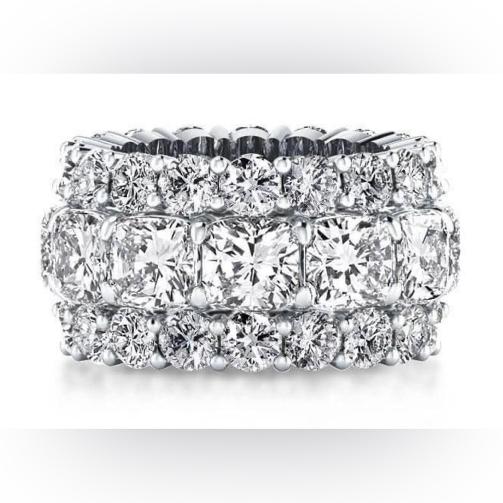 ITALO JEWELRY SS Eternity cushion cut eternity band